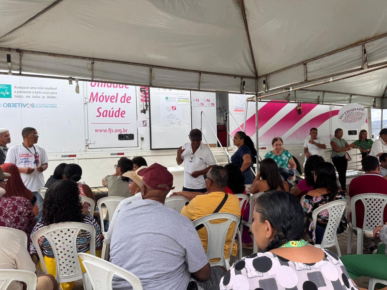 FEIRA DE SAÚDE DO OUTUBRO ROSA MOBILIZA CENTENAS DE ATENDIMENTOS NA SANTA CASA DE JEQUIÉ