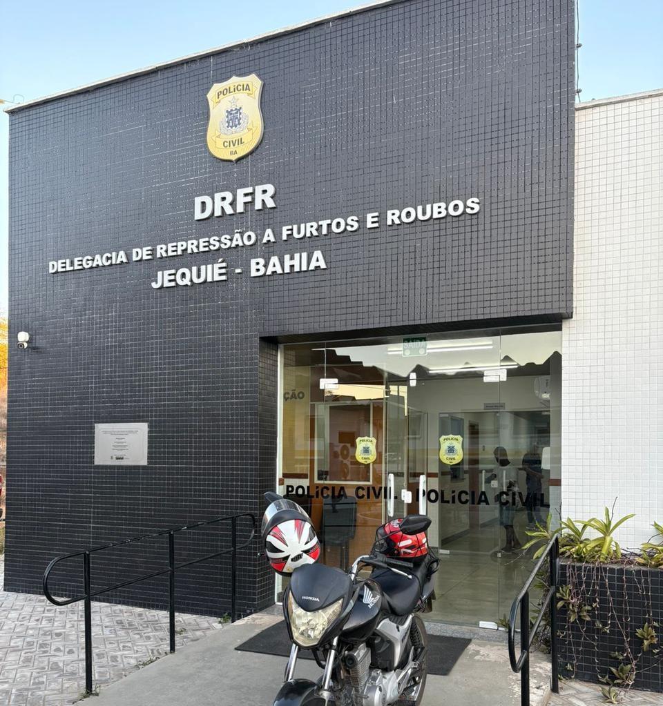 POLÍCIA CIVIL DA BAHIA RECUPERA MOTOCICLETA FURTADA EM JEQUIÉ