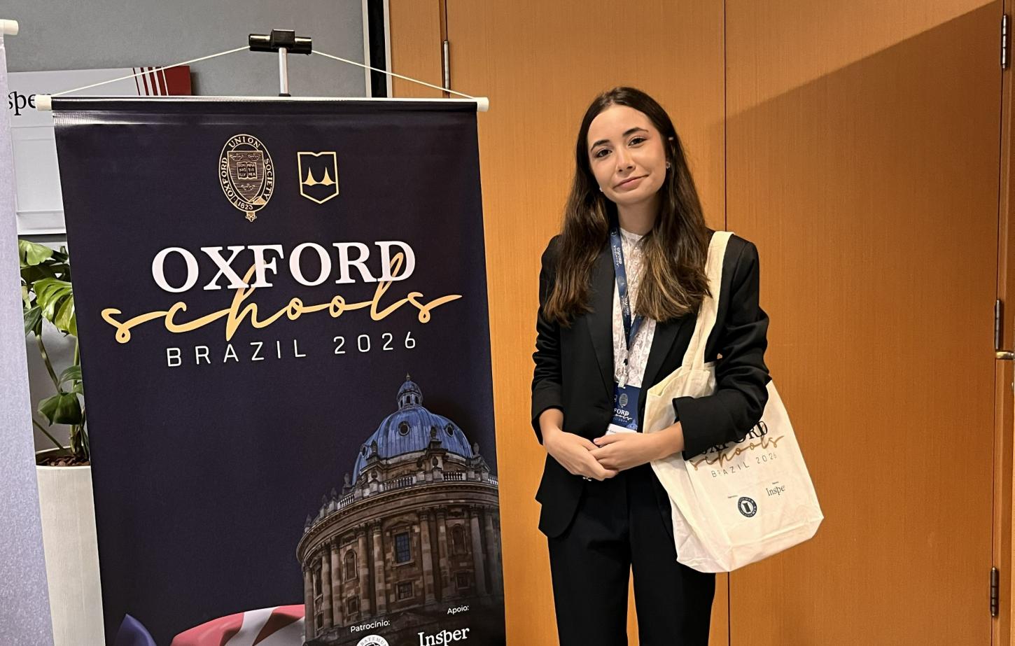 JOVEM DE MARAÚ LEVA A EDUCAÇÃO DA BAHIA AO PRINCIPAL TORNEIO DE DEBATE DO MUNDO