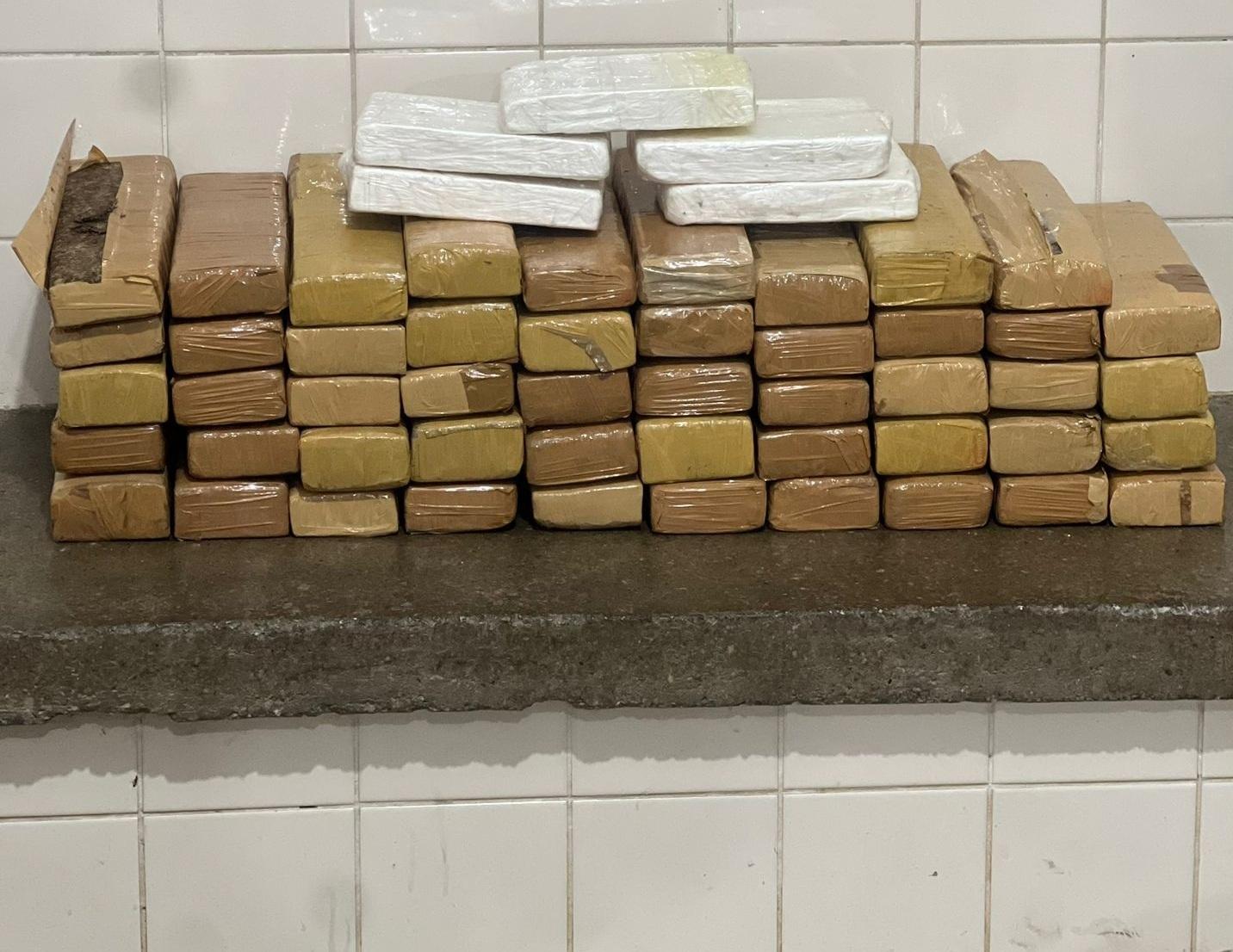 OPERAÇÃO DA PM NAS RODOVIAS ESTADUAIS JÁ APREENDEU MAIS DE 100 QUILOS DE DROGAS