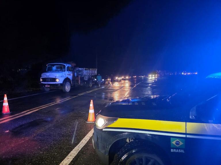 APÓS INTERDIÇÃO PREVENTIVA, BR-330 TEM TRÁFEGO NORMALIZADO