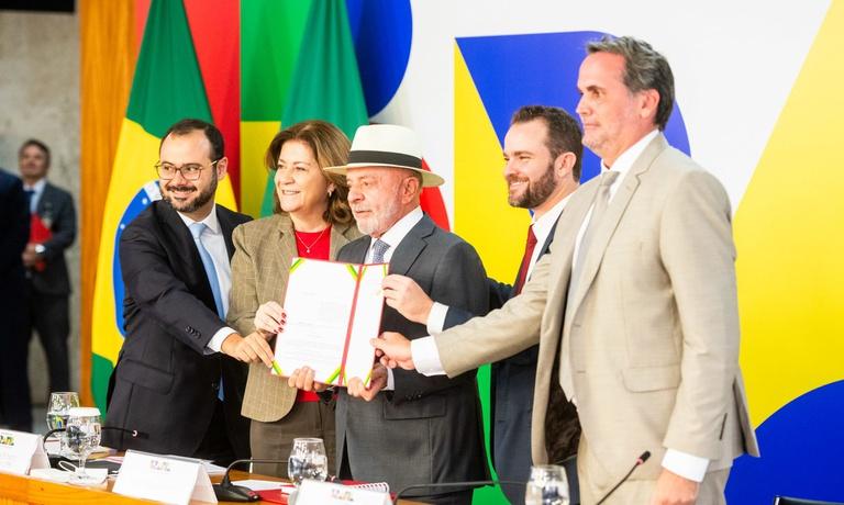NOVO DESENROLA DO GOVERNO DO BRASIL PREVÊ ATÉ 90% DE DESCONTO E FACILITA RENEGOCIAÇÃO DE DÍVIDAS