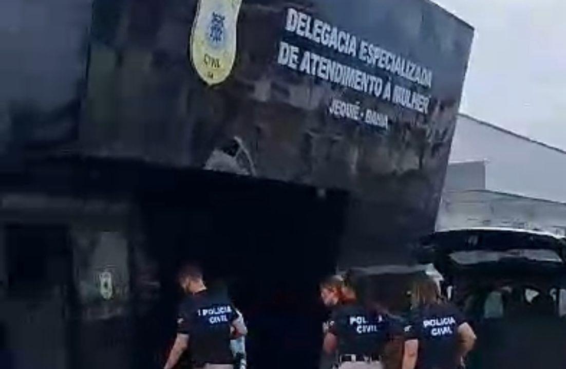 POLÍCIA CIVIL CUMPRE PRISÃO PREVENTIVA DE INVESTIGADO POR ESTUPRO DE VULNERÁVEL EM JEQUIÉ