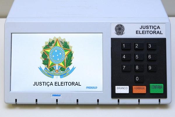 JUSTIÇA ELEITORAL LEVA TREINAMENTO SOBRE A URNA ELETRÔNICA À POPULAÇÃO DE JEQUIÉ; PRIMEIRA AÇÃO ACONTECE NESTE SÁBADO 11.