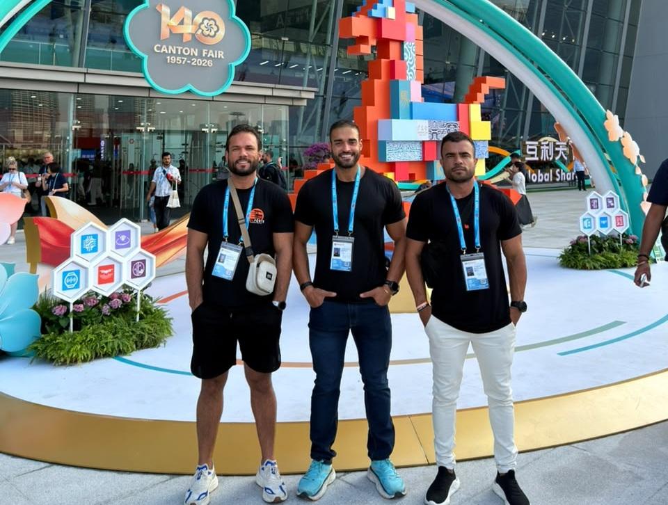 DE JEQUIÉ PARA A CHINA: IRMÃOS JOÃO NETO, MATHEUS E VITOR LEAL PARTICIPAM DA CANTON FAIR EM BUSCA DE NOVAS OPORTUNIDADES DE NEGÓCIOS
