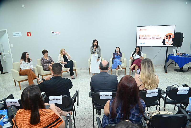  PROGRAMA LIDERA, INICIATIVA DO COMITÊ DA MULHER NA INDÚSTRIA DA FIEB, PROMOVE MESA-REDONDA SOBRE LIDERANÇA FEMININA